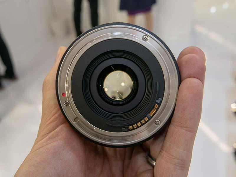 三阳新款 10mm f/3.5 全幅单反镜头亮相 Photokina 展会