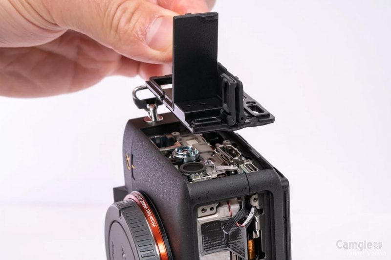 拆解索尼Alpha 1相机！