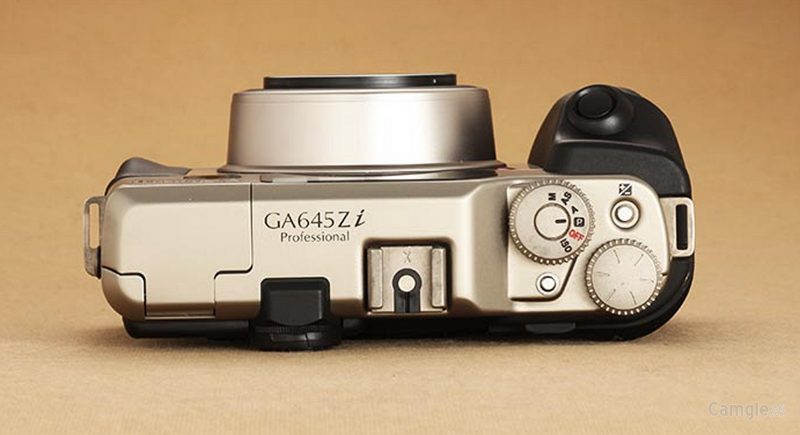 巅峰之作：富士GA645ZI相机