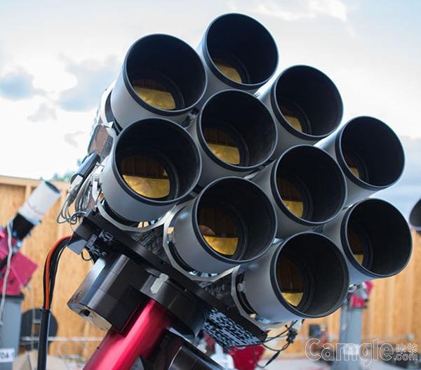 10个佳能镜头打造10万美元望远镜