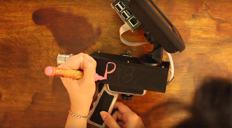 DIY讲堂：树莓派巧做复古8mm摄影机