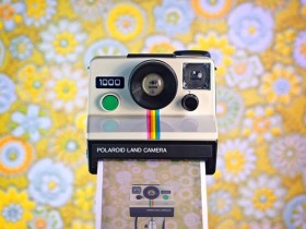 CameraSelfies：相机自己给自己拍照？