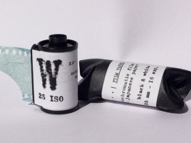 世界最小型胶片公司推出135、ISO 25 手工制“和纸胶片”