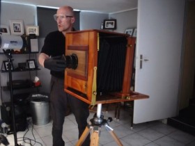 150年的湿版相机拍摄过程的短片
