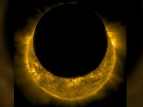 美国宇航局捕捉到了令人惊叹的日食